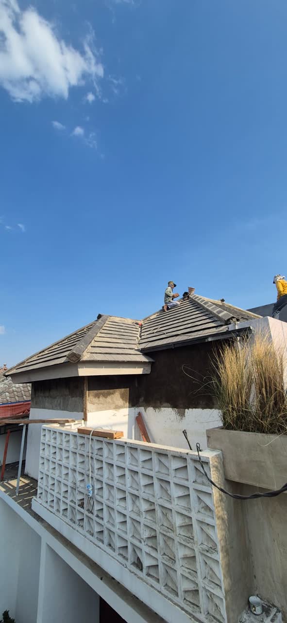 Atap baru rumah Bu Palupi