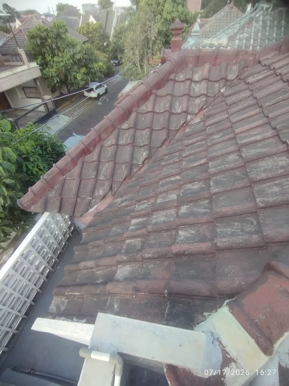 Kondisi genteng lama